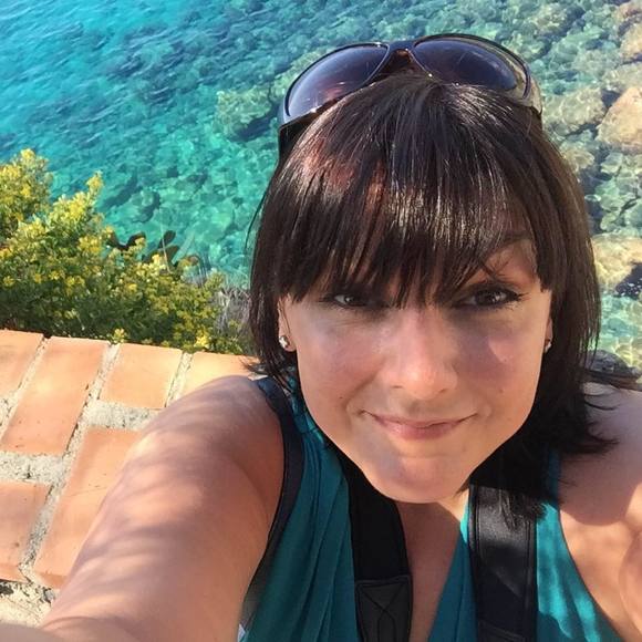 Meet your Posher, Julie - Picture 1 of 1